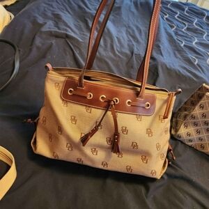 Dooney and bourke purse